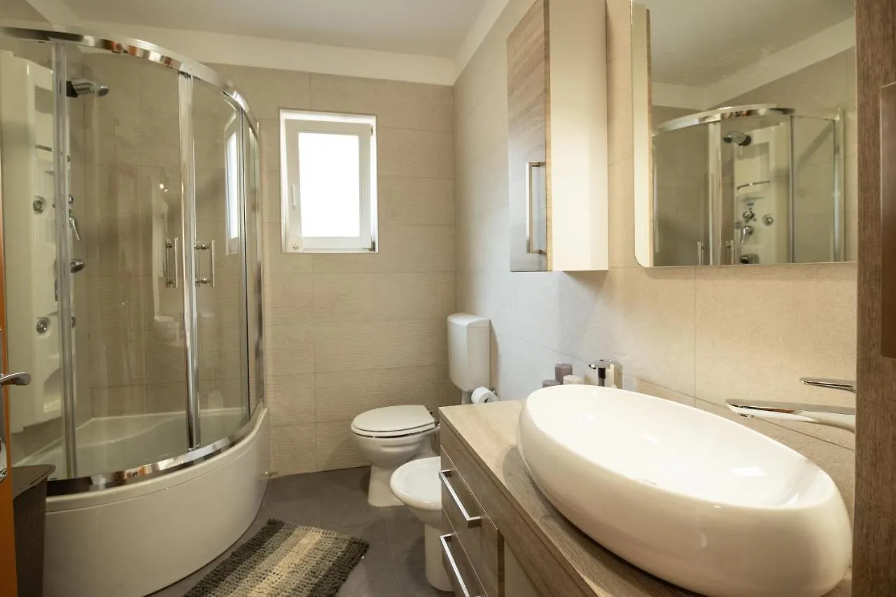 Seaview Apartment Lea Icici